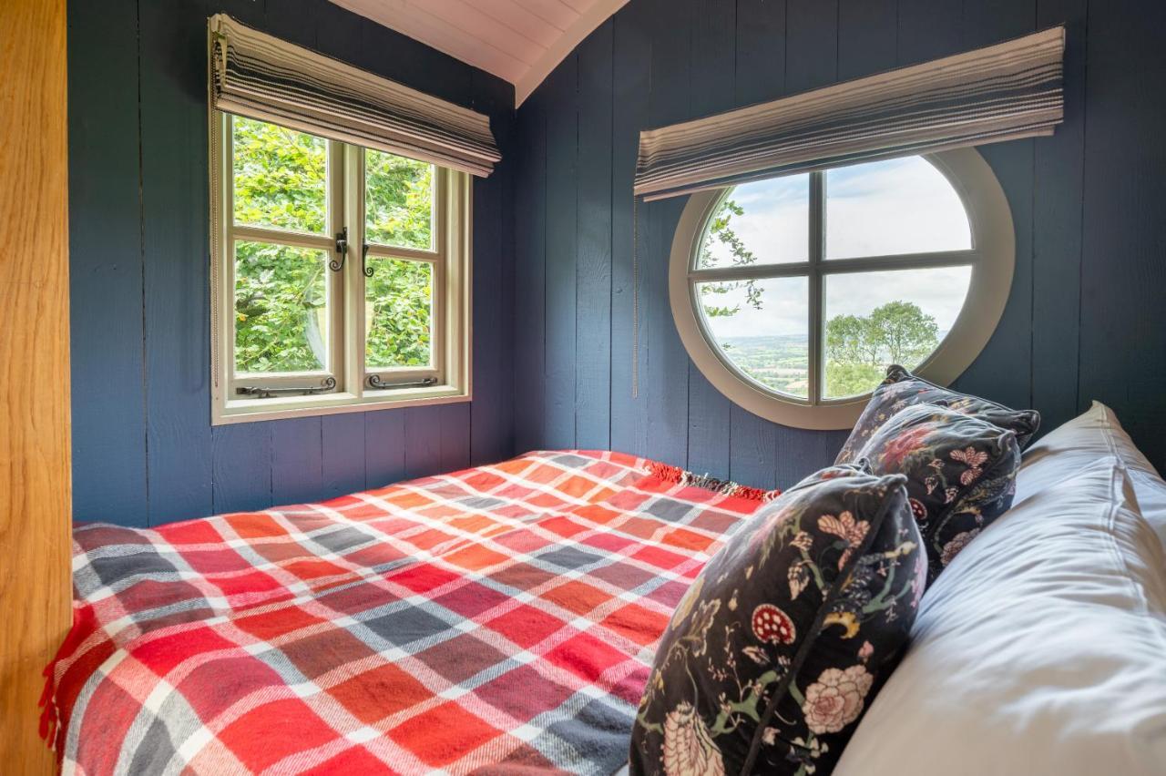 Tilbury Shepherd Huts With Hot Tubs Plus Holiday Cottages West Bagborough Екстер'єр фото