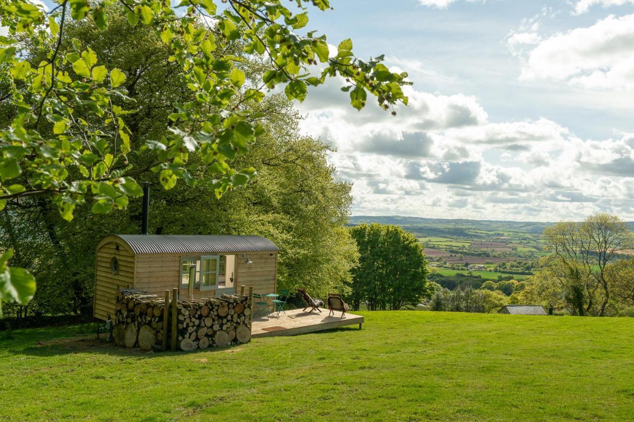 Tilbury Shepherd Huts With Hot Tubs Plus Holiday Cottages West Bagborough Екстер'єр фото