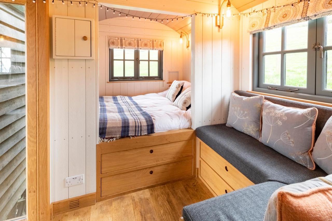 Tilbury Shepherd Huts With Hot Tubs Plus Holiday Cottages West Bagborough Екстер'єр фото