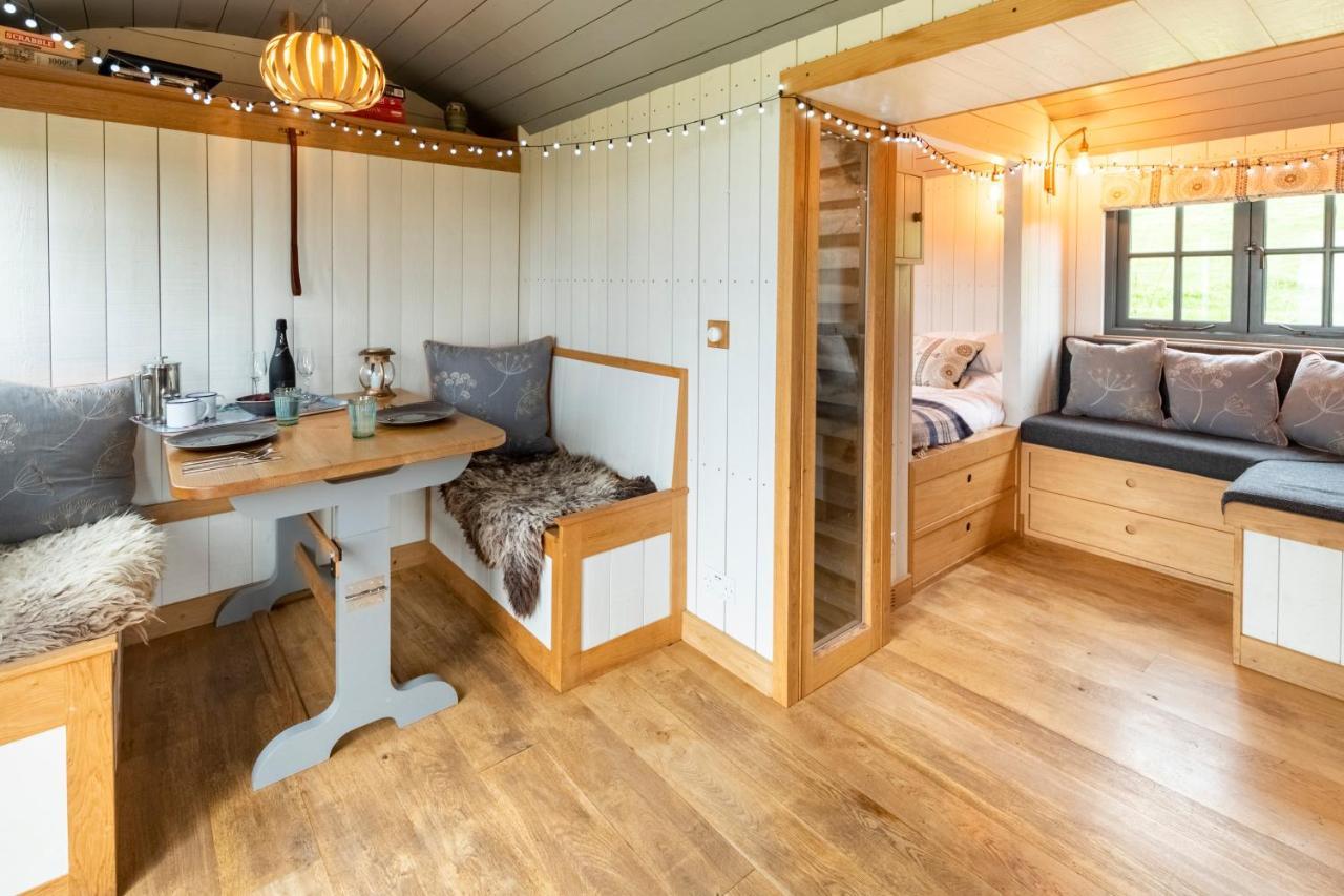 Tilbury Shepherd Huts With Hot Tubs Plus Holiday Cottages West Bagborough Екстер'єр фото