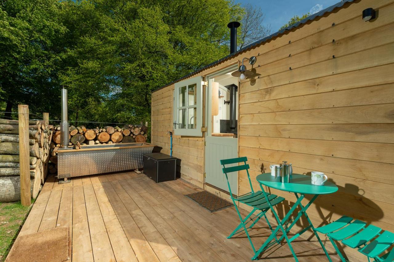 Tilbury Shepherd Huts With Hot Tubs Plus Holiday Cottages West Bagborough Екстер'єр фото