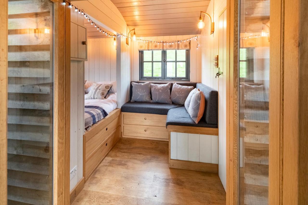 Tilbury Shepherd Huts With Hot Tubs Plus Holiday Cottages West Bagborough Екстер'єр фото