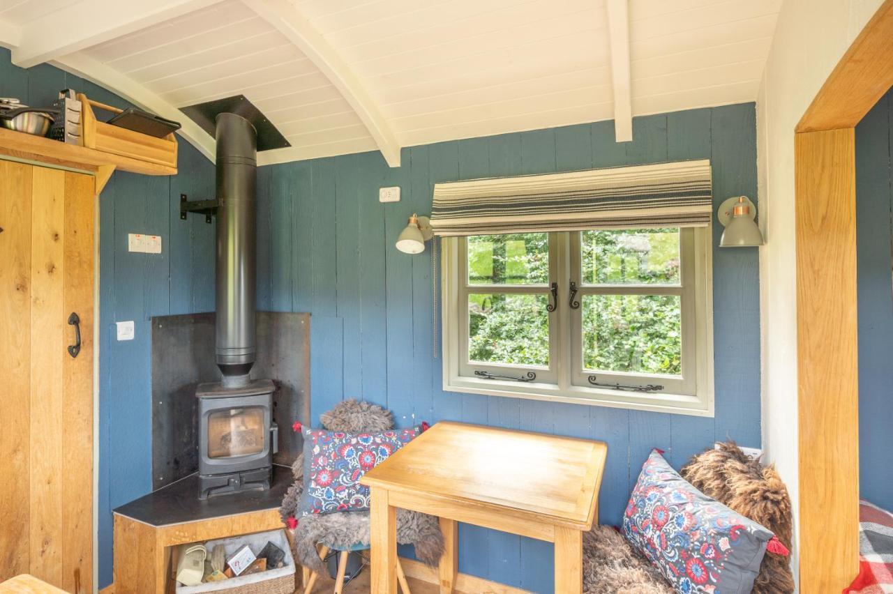 Tilbury Shepherd Huts With Hot Tubs Plus Holiday Cottages West Bagborough Екстер'єр фото