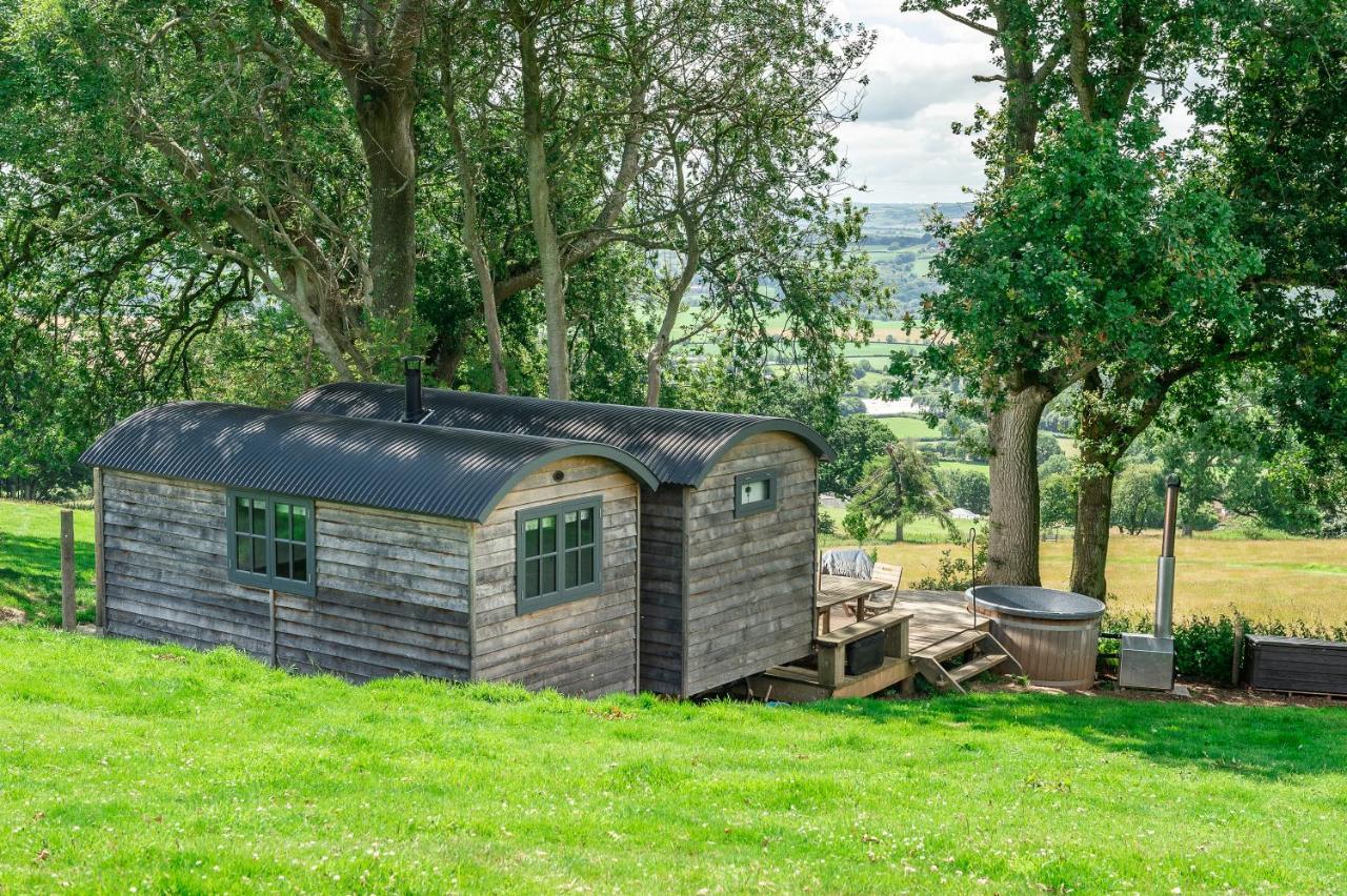 Tilbury Shepherd Huts With Hot Tubs Plus Holiday Cottages West Bagborough Екстер'єр фото