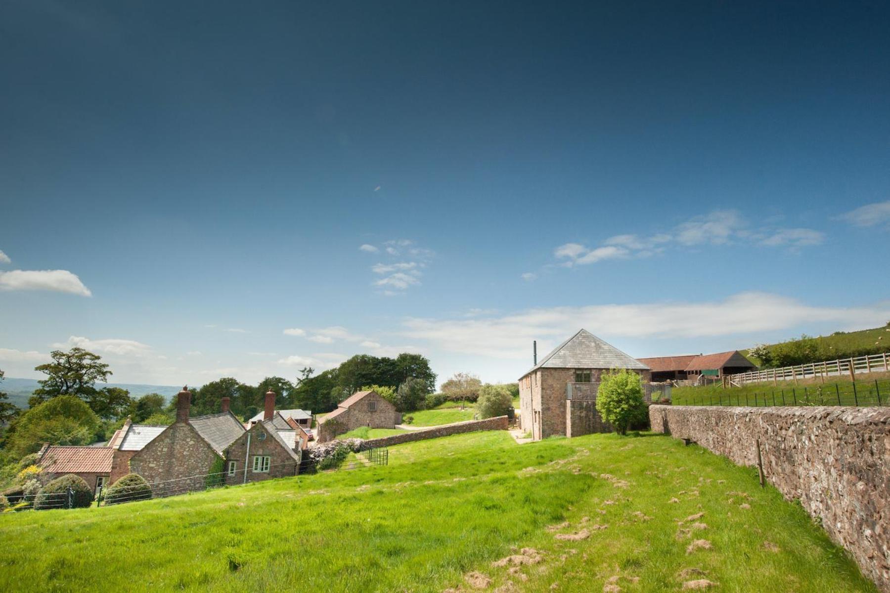 Tilbury Shepherd Huts With Hot Tubs Plus Holiday Cottages West Bagborough Екстер'єр фото