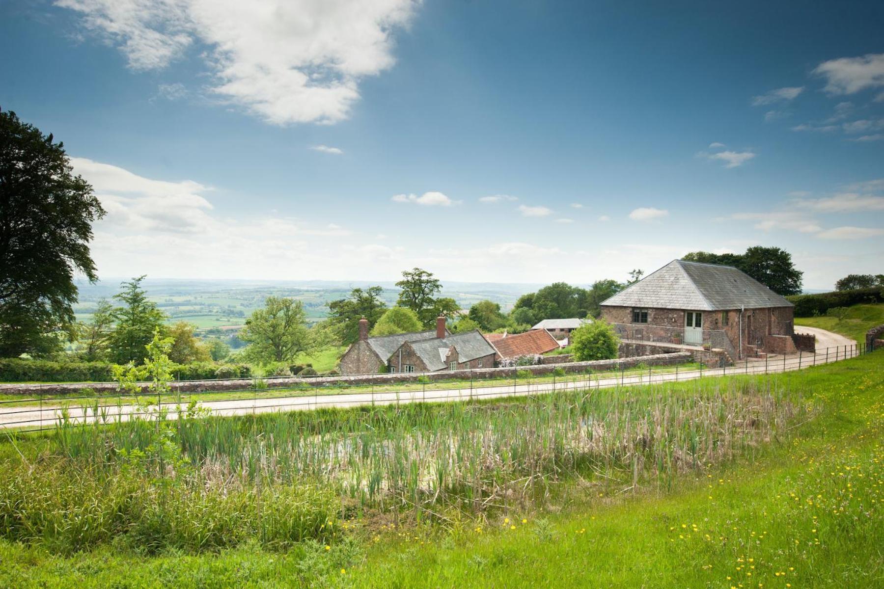 Tilbury Shepherd Huts With Hot Tubs Plus Holiday Cottages West Bagborough Екстер'єр фото