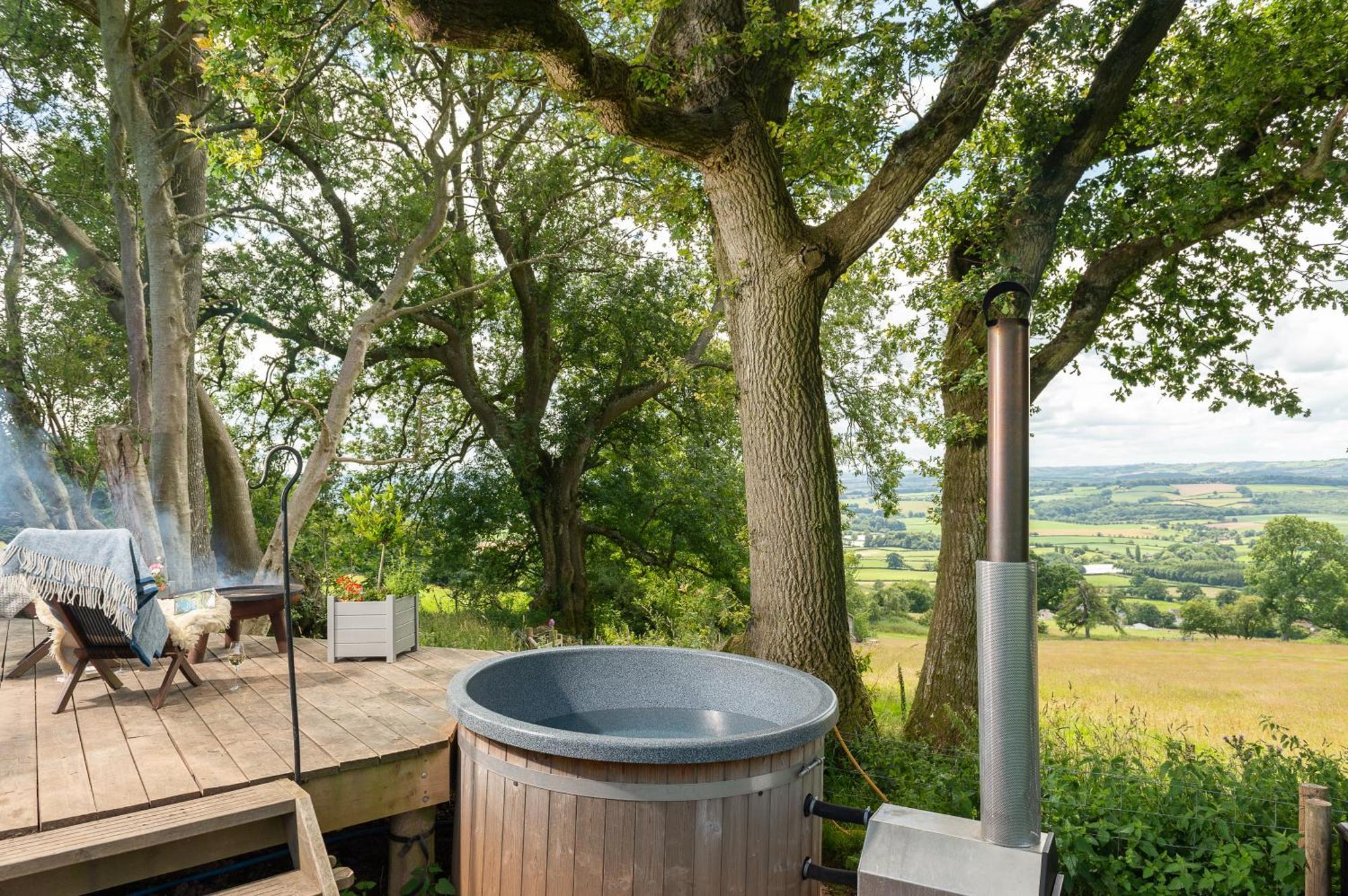 Tilbury Shepherd Huts With Hot Tubs Plus Holiday Cottages West Bagborough Екстер'єр фото