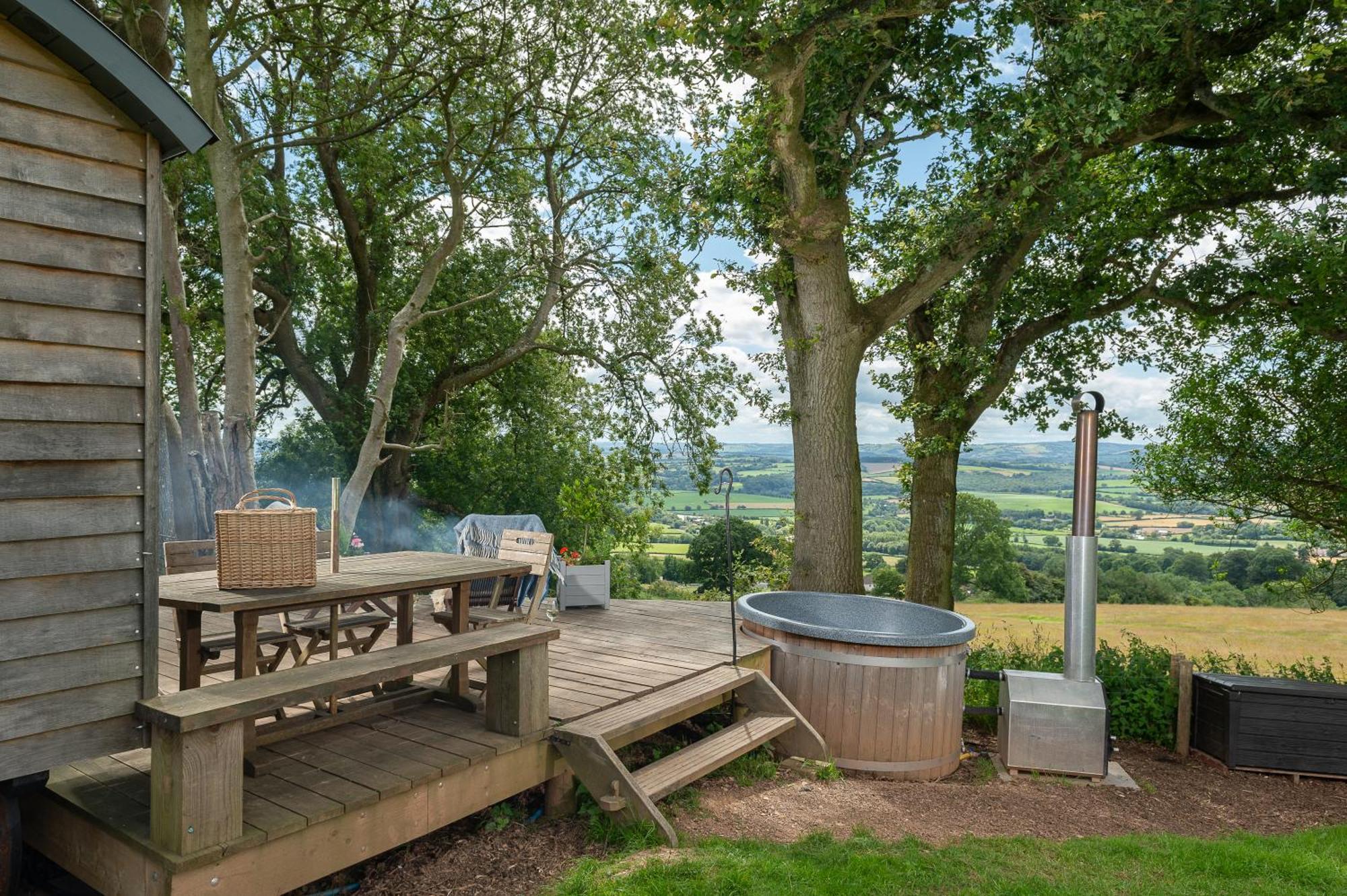 Tilbury Shepherd Huts With Hot Tubs Plus Holiday Cottages West Bagborough Екстер'єр фото